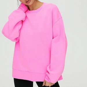 🌟TNA BOYFRIEND COZY FLEECE CREWNECK SWEATSHIRT NEON PINK ARITZIA size 3